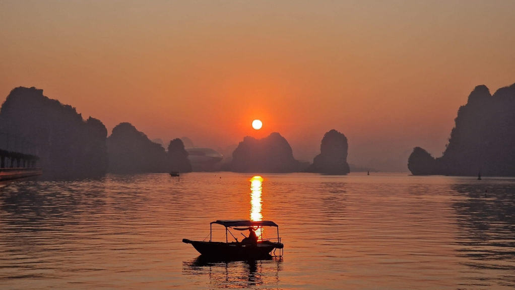 Sunrise on the Bay: Why You Should Set Your Alarm for 5:30am